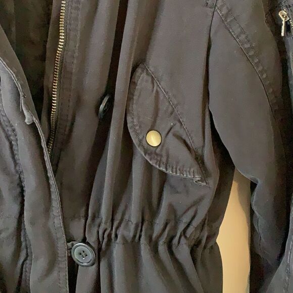 H&m heavy duty coat pockets galore cinches inside the waist & outside on bottom - Picture 3 of 14